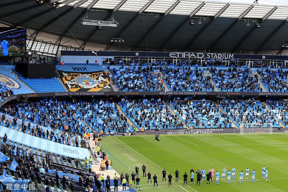 [英超]曼城5-0埃弗顿 阿圭罗两球