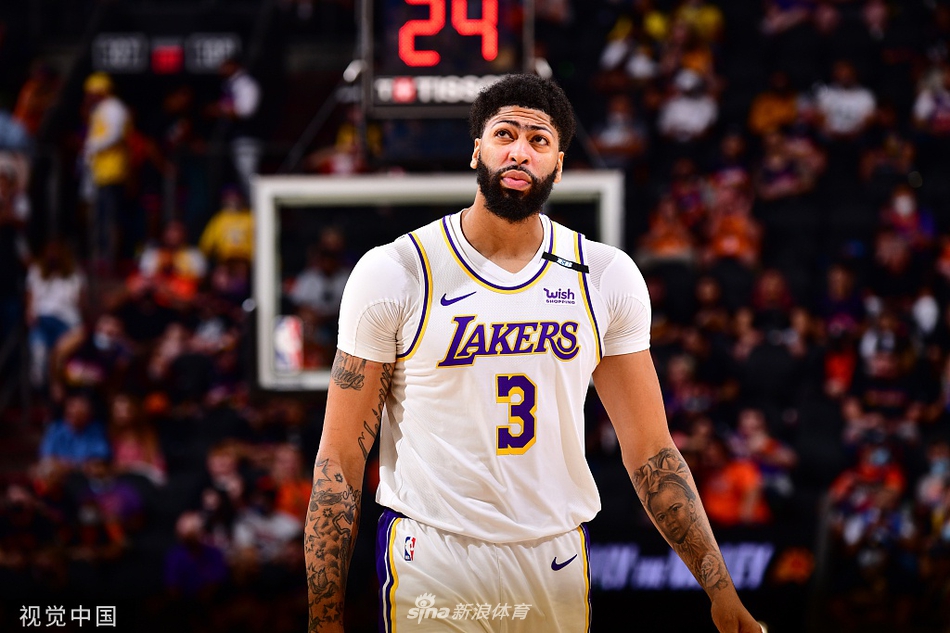 [NBA季后赛]湖人90-99太阳 詹姆斯两双难救主