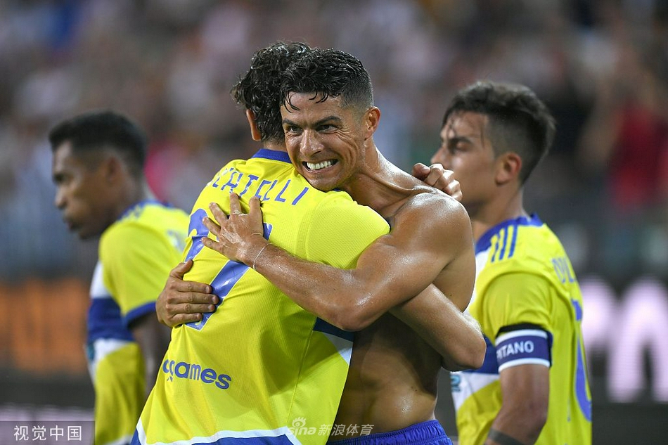 [意甲]乌迪内斯2-2尤文 C罗补时进球被判无效