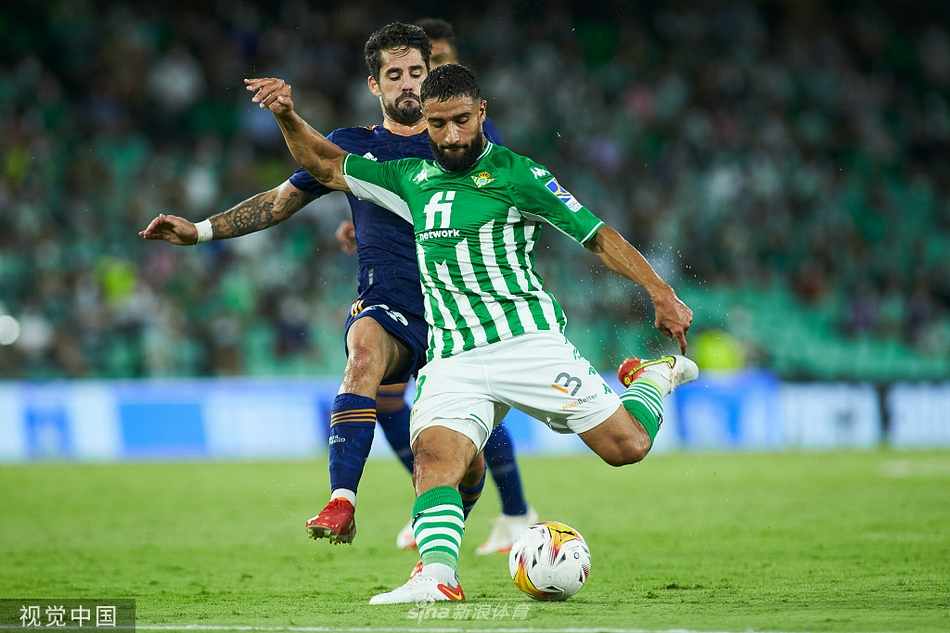 [西甲]贝蒂斯0-1皇马 本泽马助攻