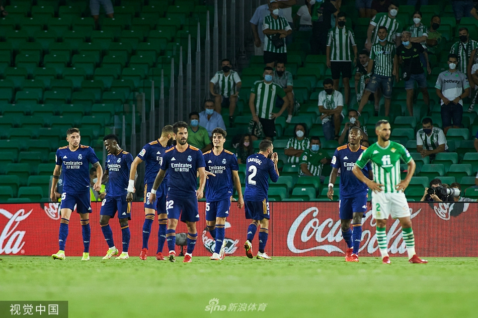 [西甲]贝蒂斯0-1皇马 本泽马助攻