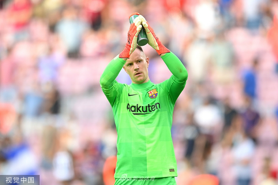 [西甲]巴萨2-1赫塔菲 德佩破门