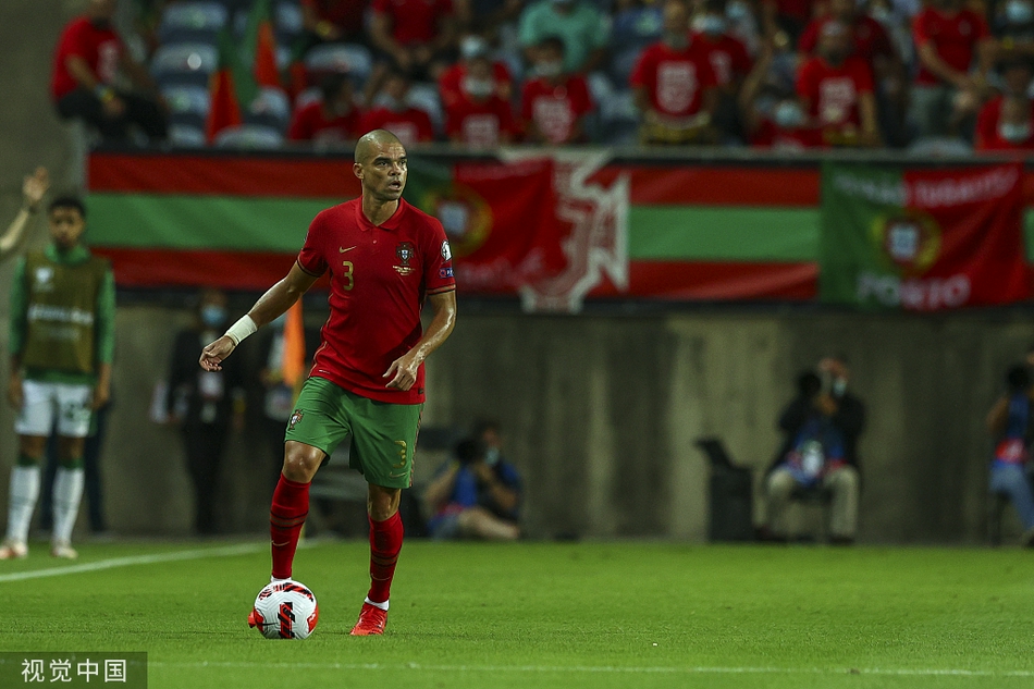 [世预赛]葡萄牙2-1爱尔兰 C罗两球致胜