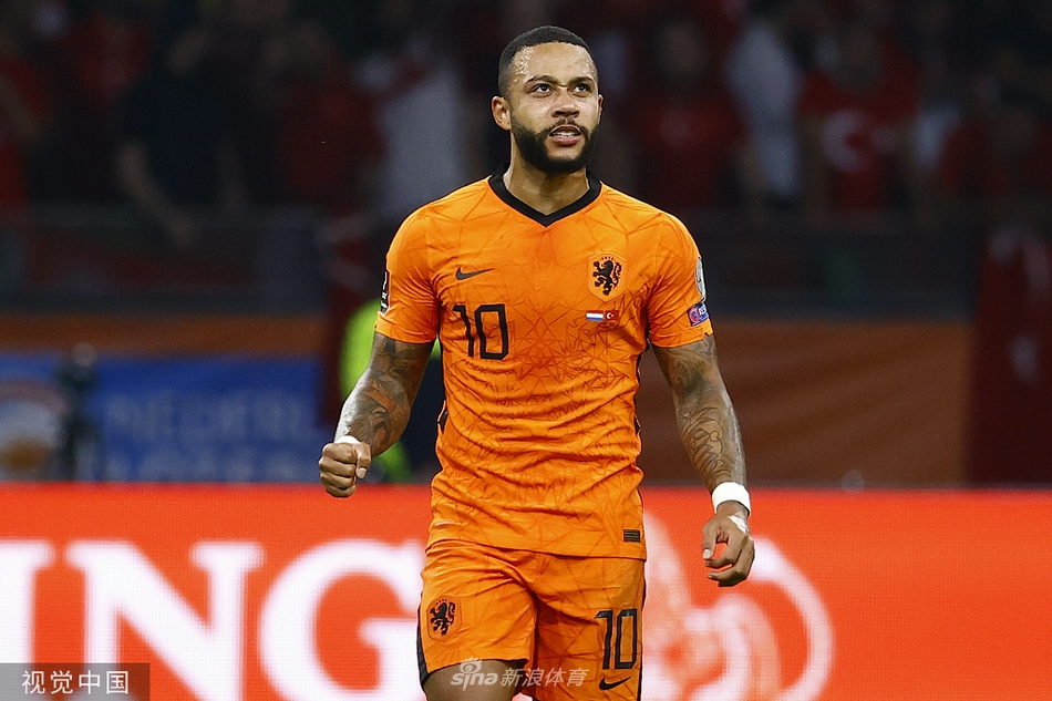 [世预赛]荷兰6-1土耳其 德佩帽子戏法