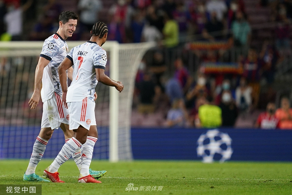 [欧冠]巴萨0-3拜仁 莱万梅开二度