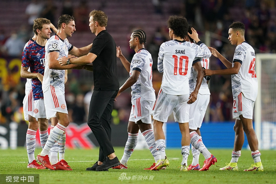 [欧冠]巴萨0-3拜仁 莱万梅开二度