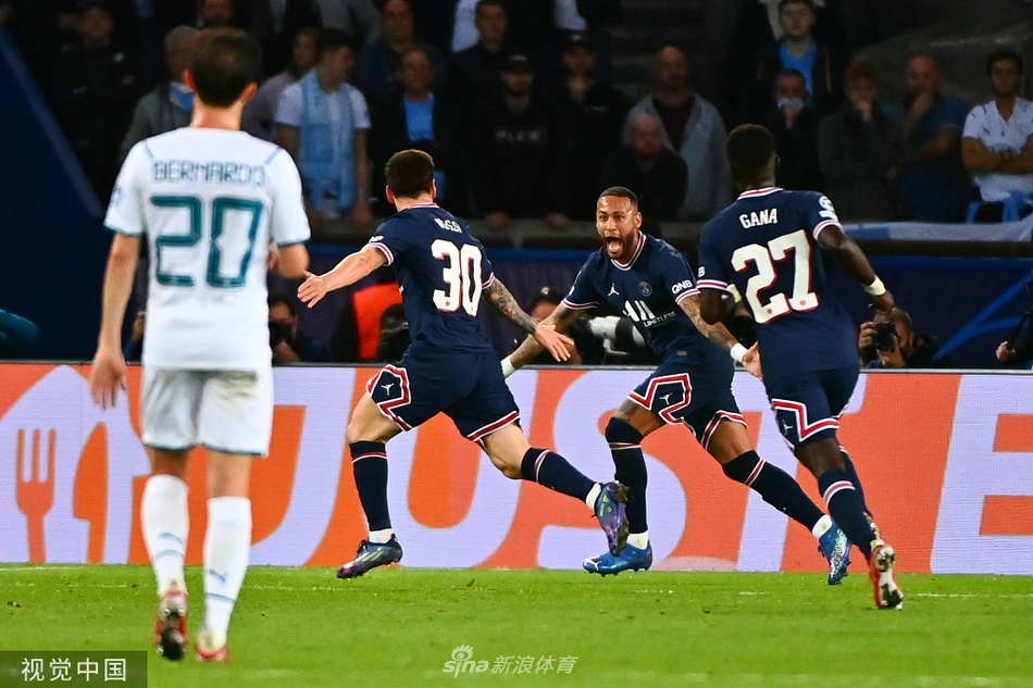 [欧冠]大巴黎2-0曼城 梅西破门