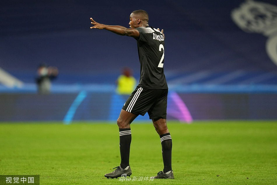 [欧冠]皇马1-2谢里夫 本泽马破门