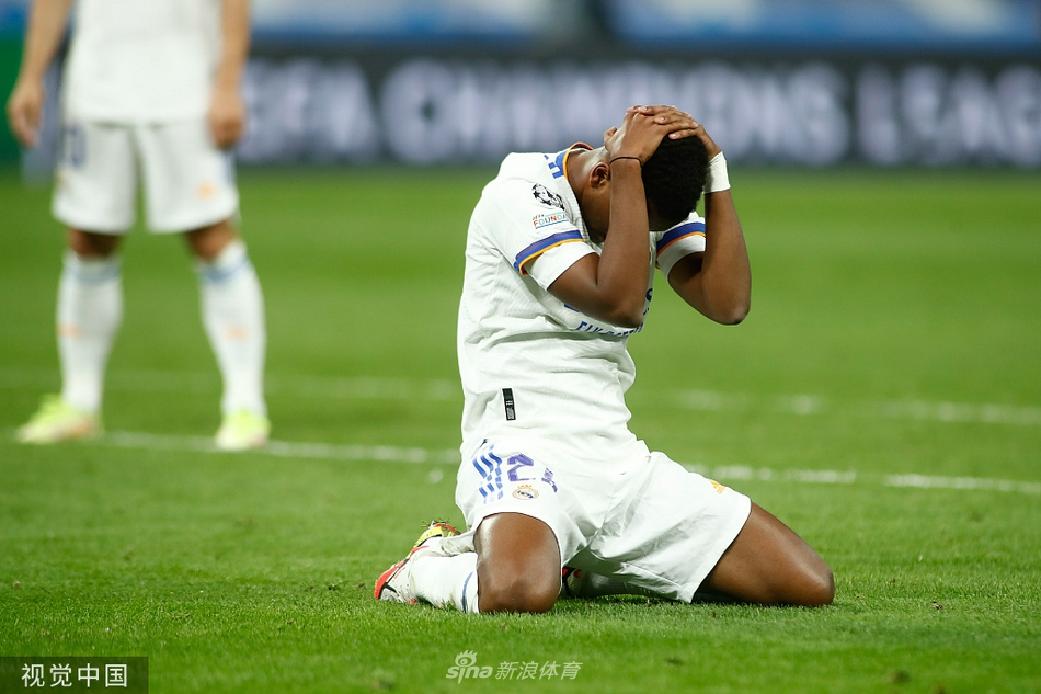 [欧冠]皇马1-2谢里夫 本泽马破门