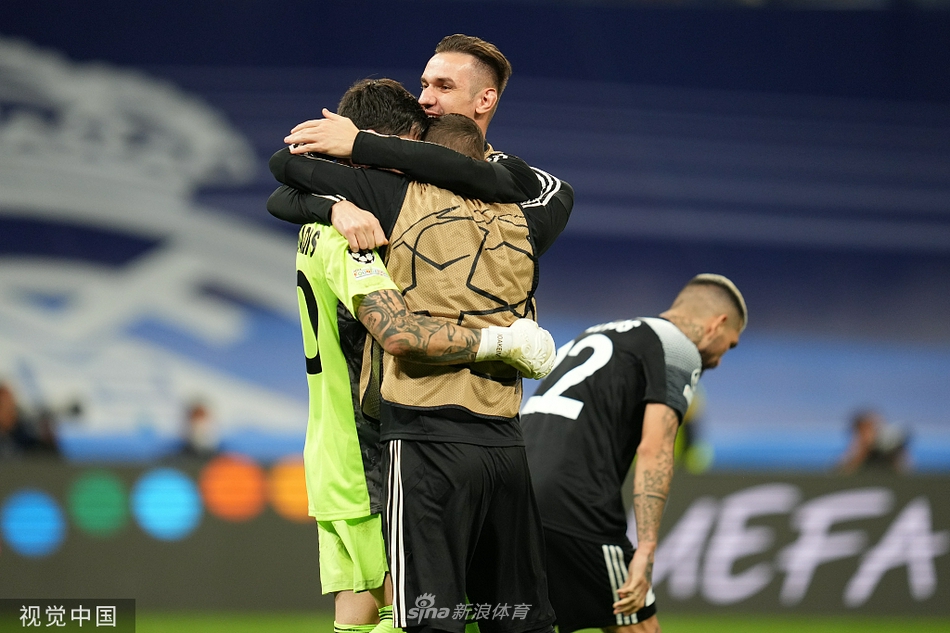 [欧冠]皇马1-2谢里夫 本泽马破门