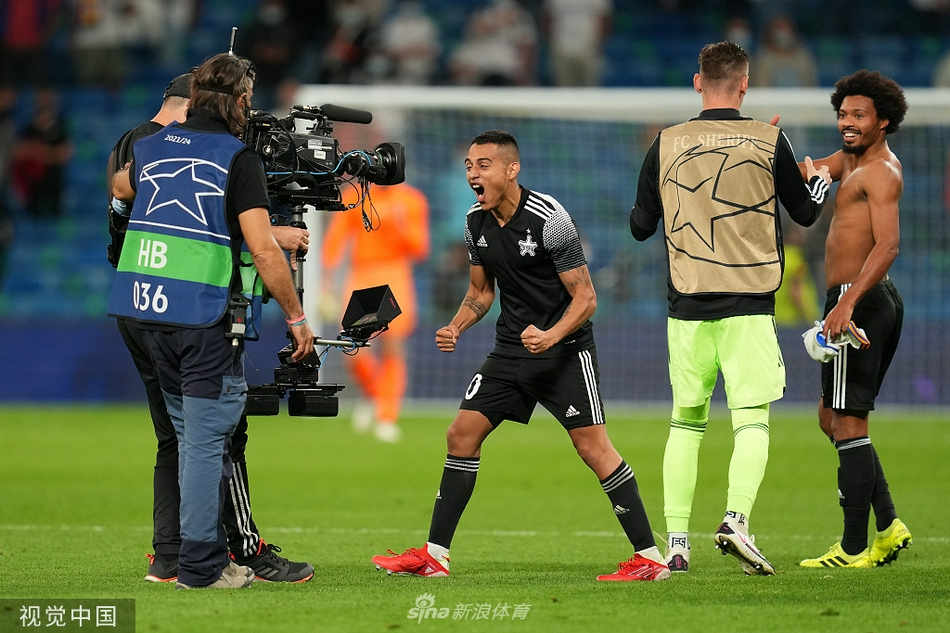 [欧冠]皇马1-2谢里夫 本泽马破门