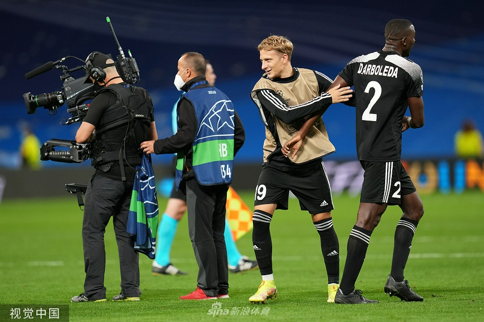 [欧冠]皇马1-2谢里夫 本泽马破门