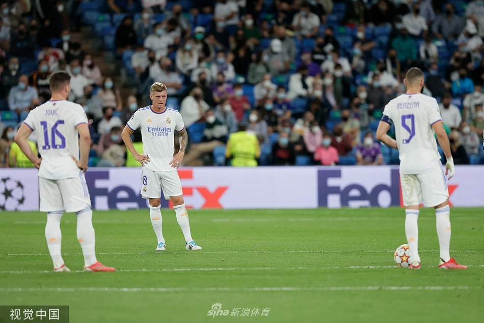 [欧冠]皇马1-2谢里夫 本泽马破门