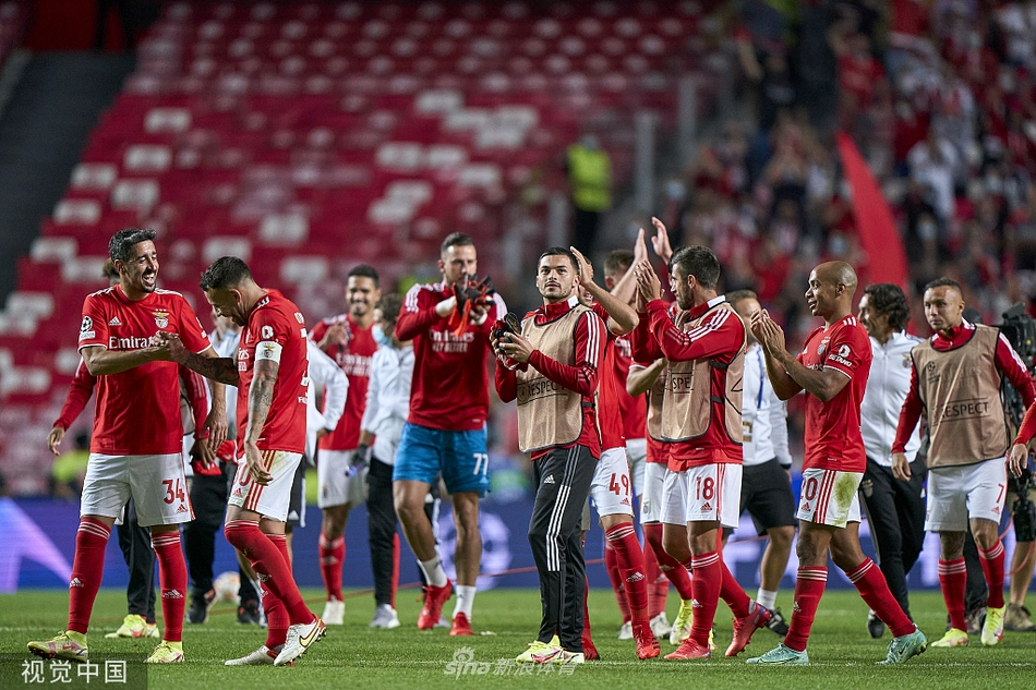 [欧冠]巴萨0-3本菲卡 小组赛遭遇连败