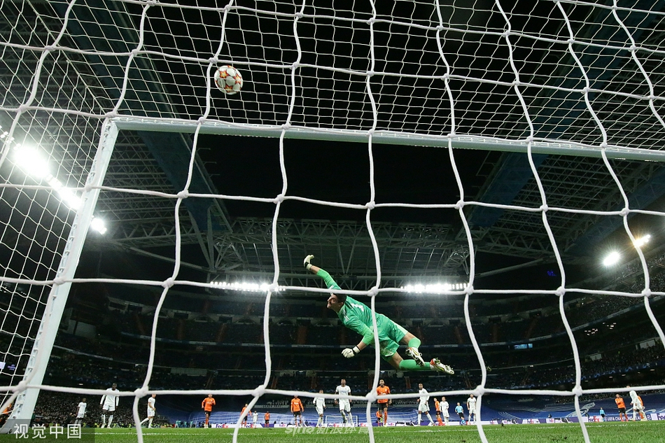 [欧冠]皇马2-1顿涅茨克矿工 本泽马两球