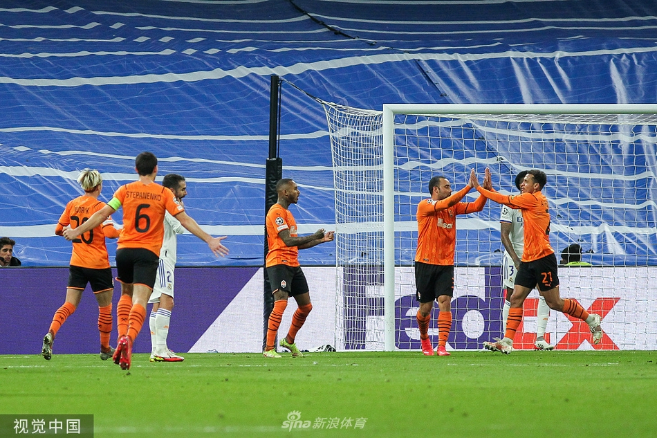 [欧冠]皇马2-1顿涅茨克矿工 本泽马两球