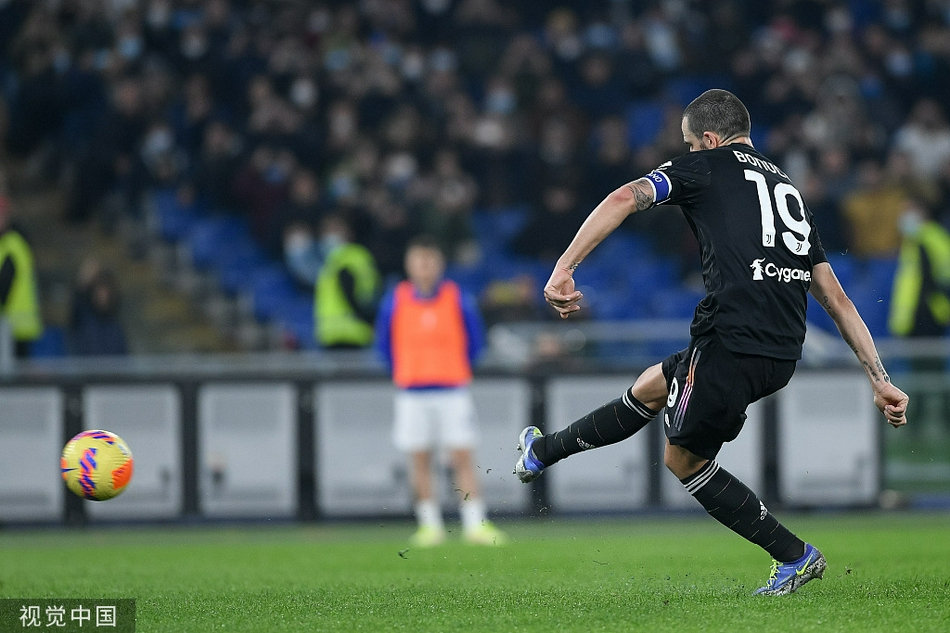 [意甲]拉齐奥0-2尤文 博努奇两球