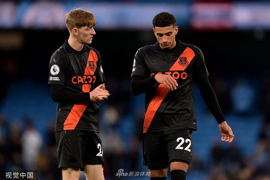 [英超]曼城3-0埃弗顿 斯特林破门