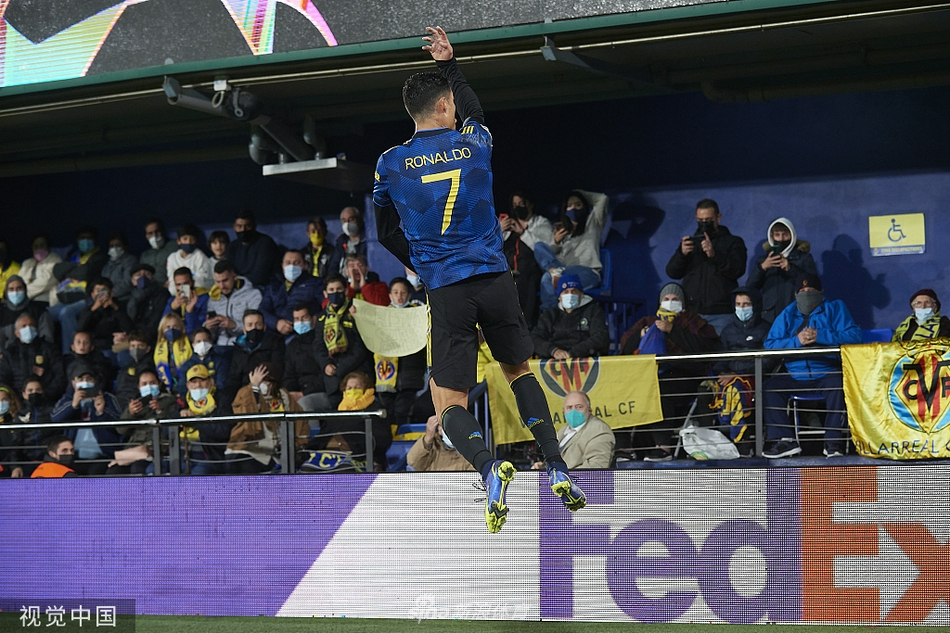 [欧冠]比利亚雷亚尔0-2曼联 C罗桑乔破门