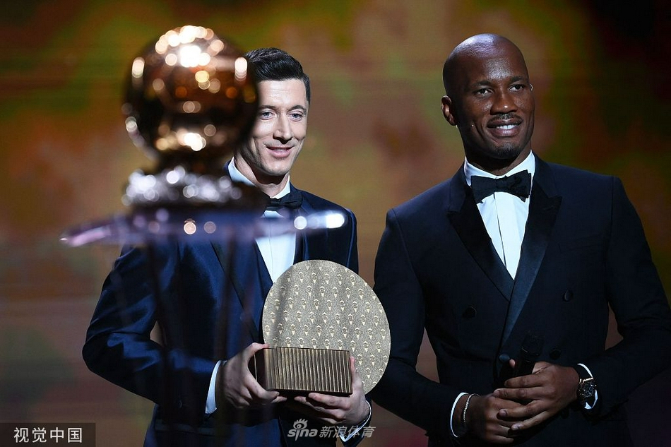 梅西荣膺2021年金球奖