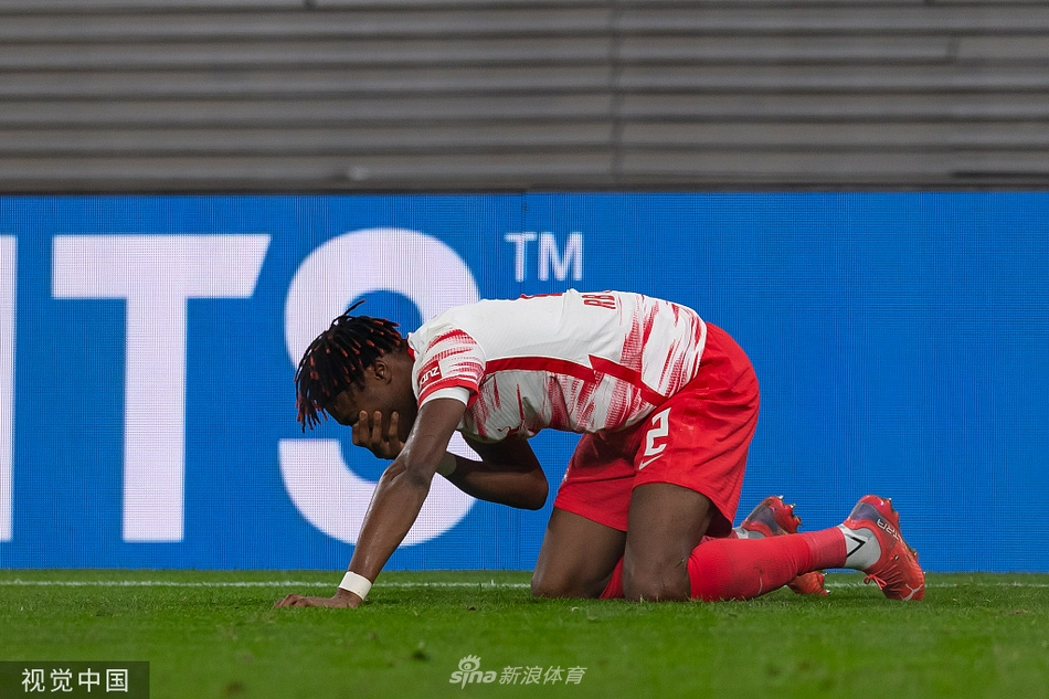 [欧冠]莱比锡2-1曼城 索博斯洛伊破门