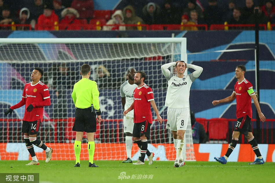 [欧冠]曼联1-1年轻人 格林伍德破门