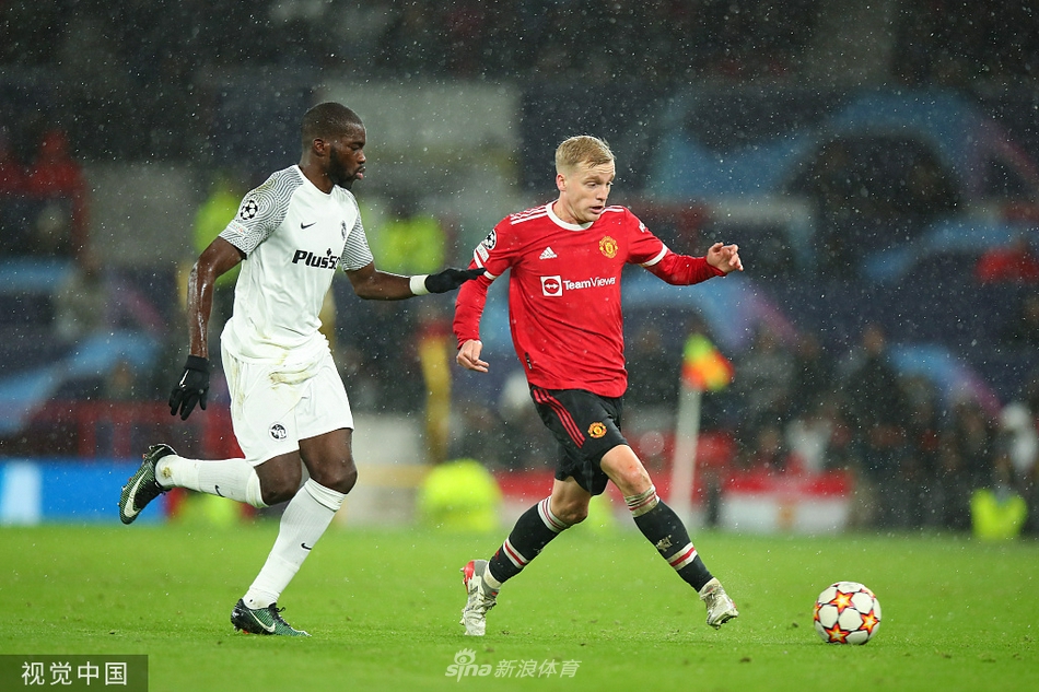 [欧冠]曼联1-1年轻人 格林伍德破门