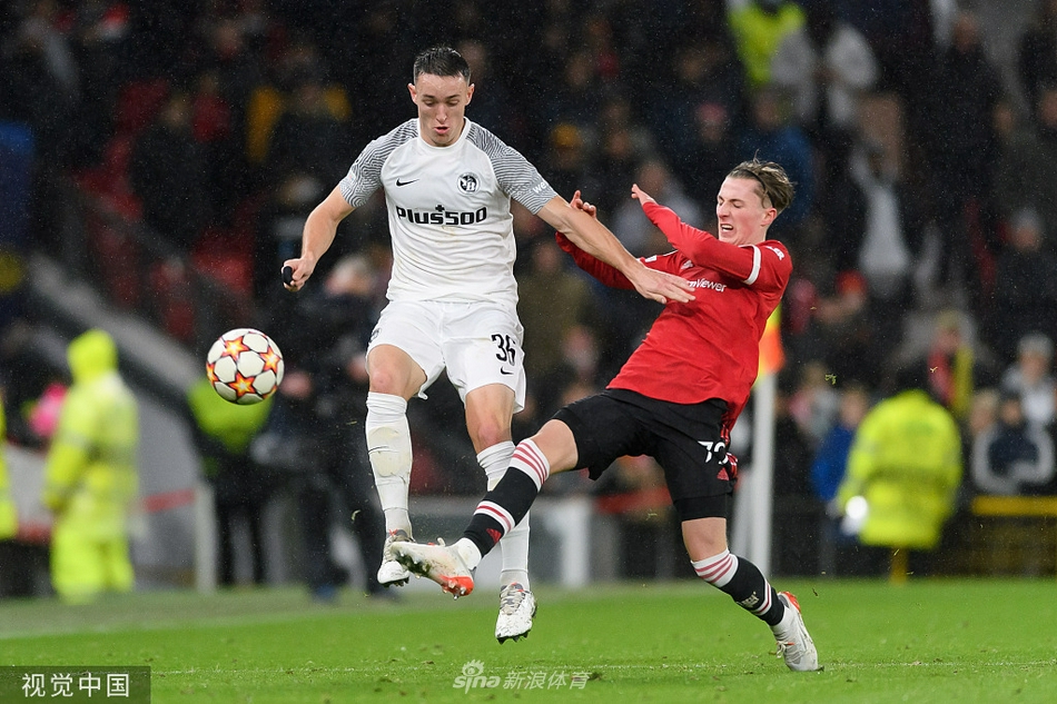 [欧冠]曼联1-1年轻人 格林伍德破门