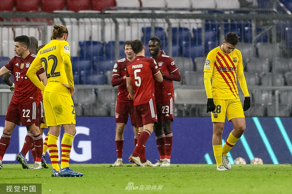 [欧冠]拜仁3-0完胜巴萨 巴萨将战欧联杯