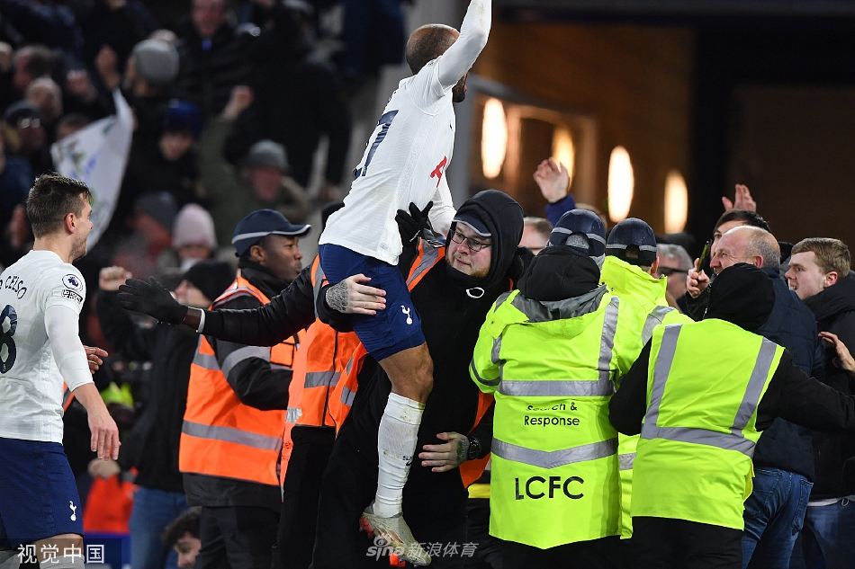 [英超]莱斯特2-3热刺 贝尔温绝杀