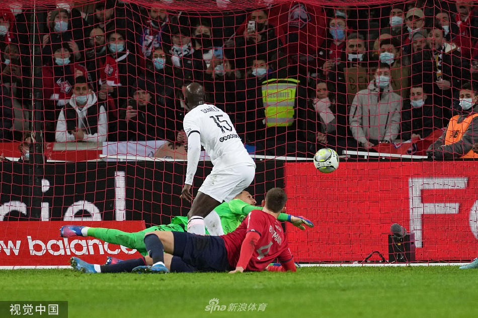 [法甲]里尔1-5巴黎圣日耳曼 梅西传射