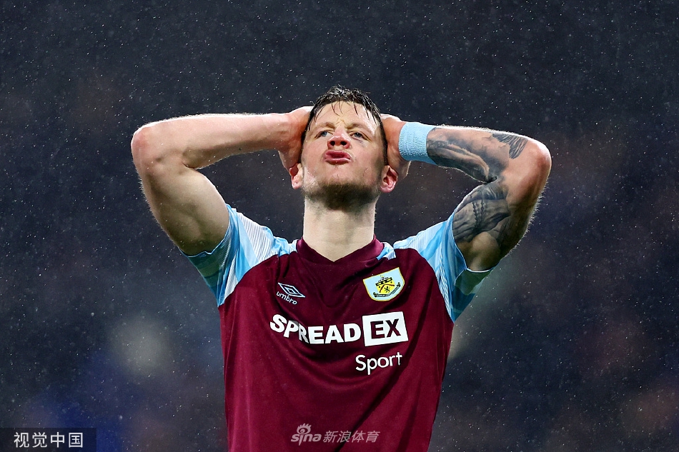 [英超]伯恩利1-1曼联 博格巴破门