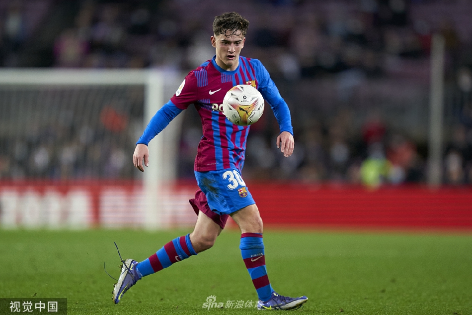[西甲]巴萨4-0奥萨苏纳 托雷斯两球