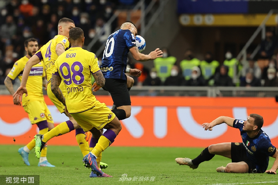 [意甲]国米1-1佛罗伦萨 邓弗里斯破门