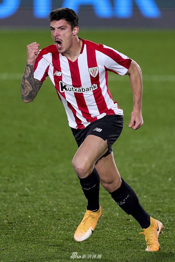 [西甲]皇马3-1毕尔巴鄂 本泽马两球