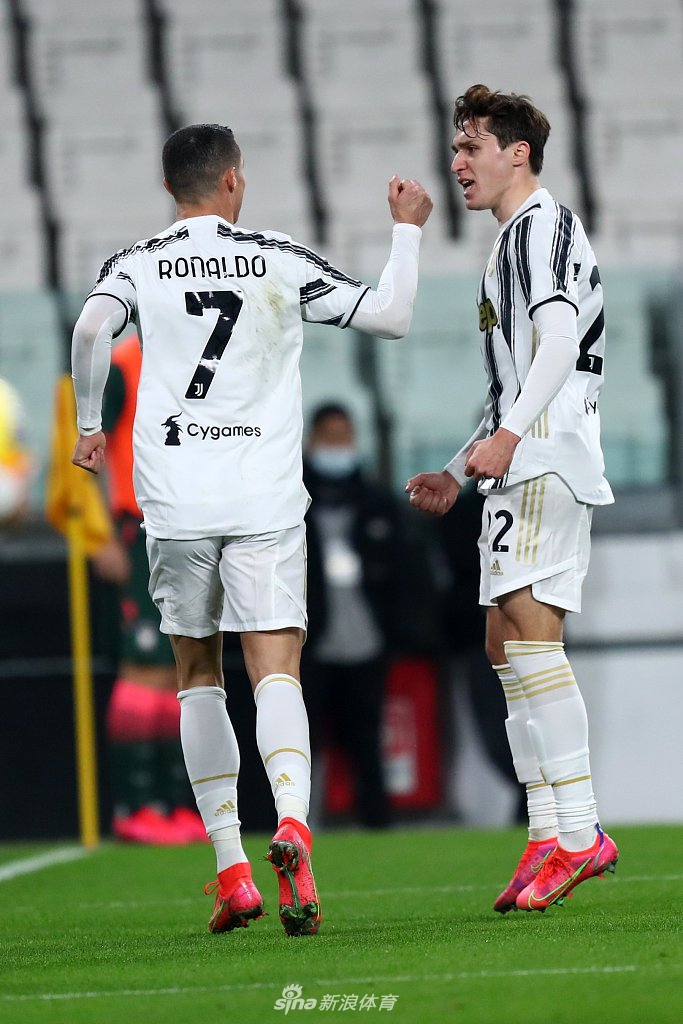 [意甲]尤文3-0克罗托内 C罗两球