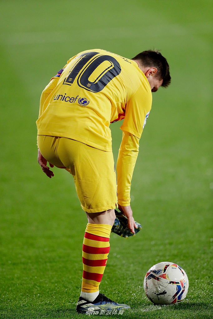 [西甲]奥萨苏纳0-2巴萨 梅西两助攻