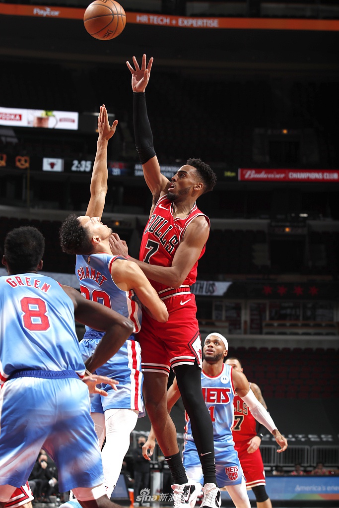 [NBA常规赛]篮网107-115公牛