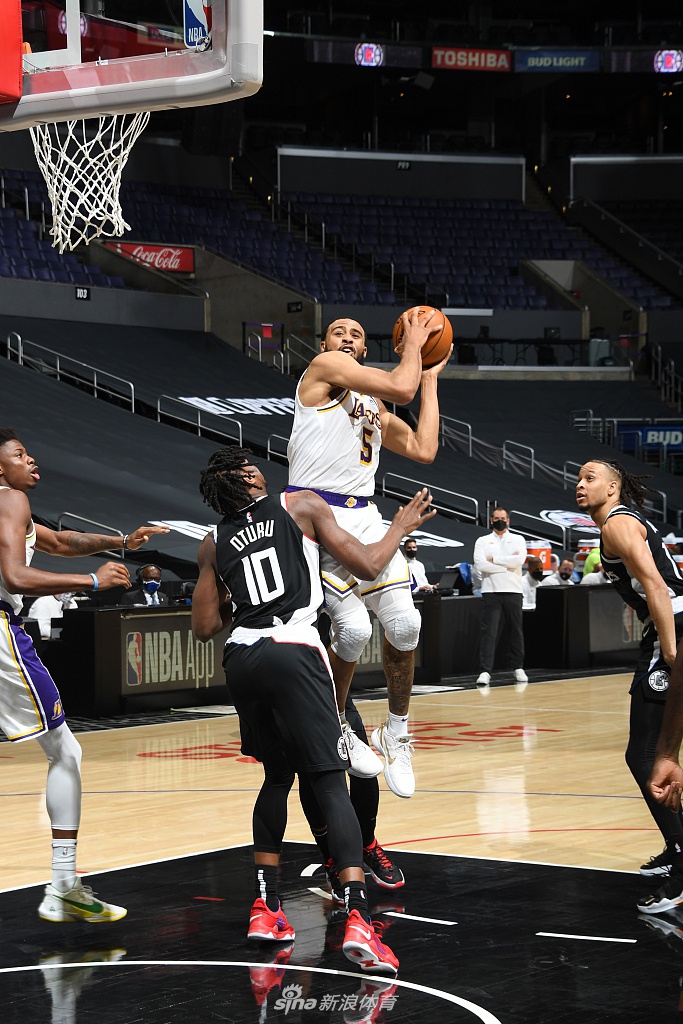 [NBA常规赛]湖人86-104快船