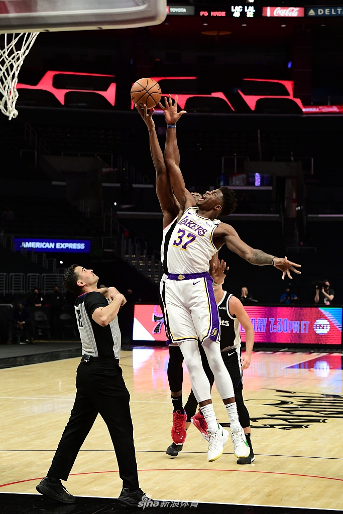 [NBA常规赛]湖人86-104快船