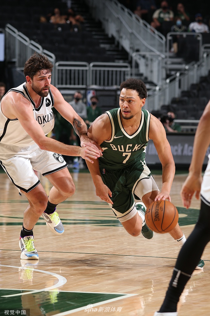 [NBA常规赛]篮网114-117雄鹿