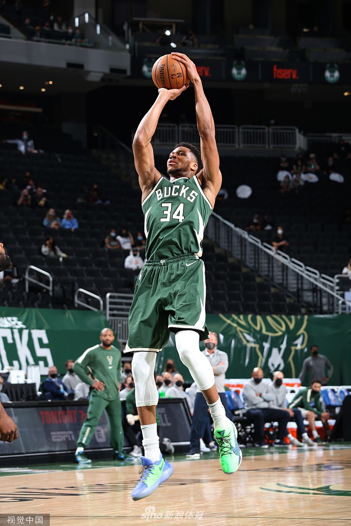 [NBA常规赛]篮网114-117雄鹿