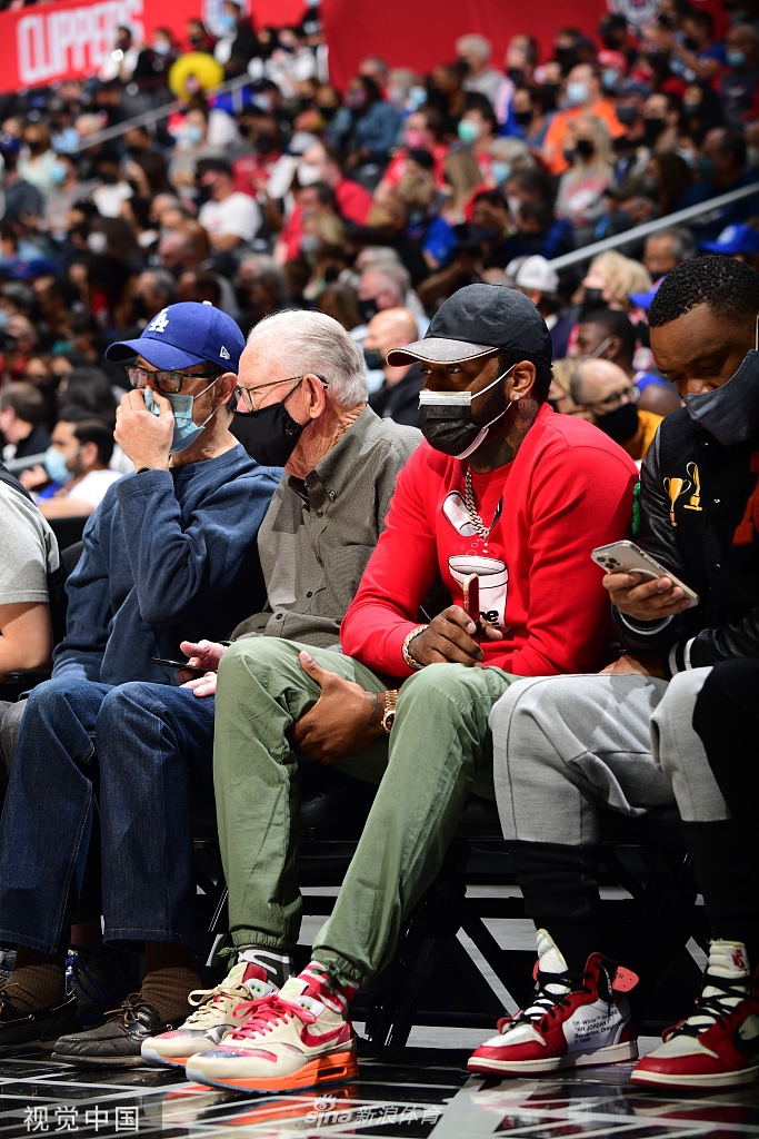 [NBA季后赛]独行侠113-103快船 东契奇三双