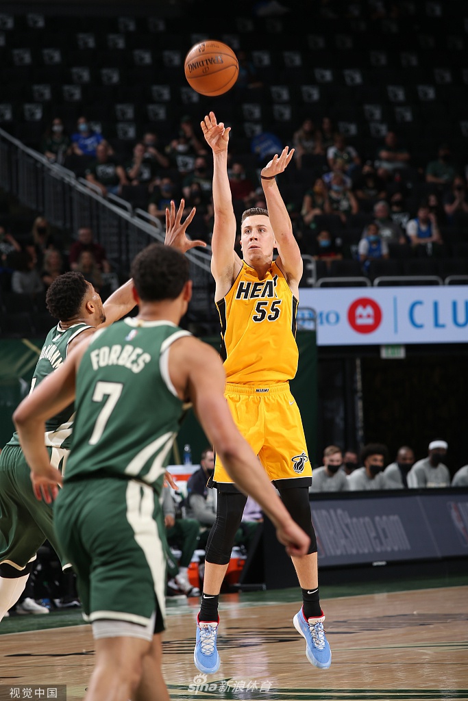 [NBA季后赛]热火107-109雄鹿 米德尔顿绝杀