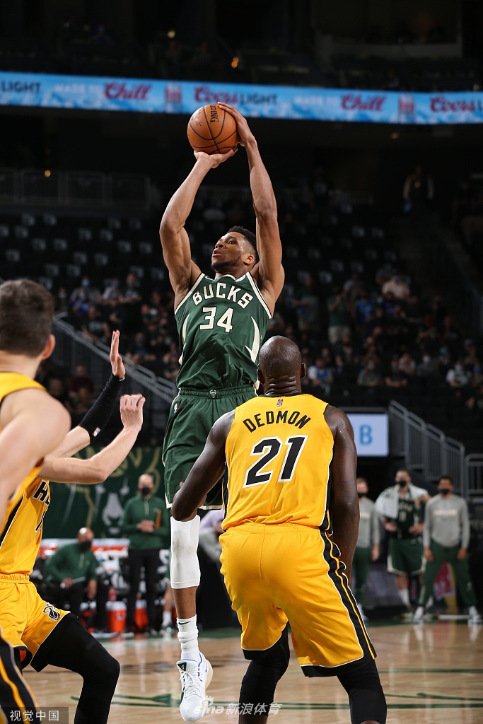 [NBA季后赛]热火107-109雄鹿 米德尔顿绝杀