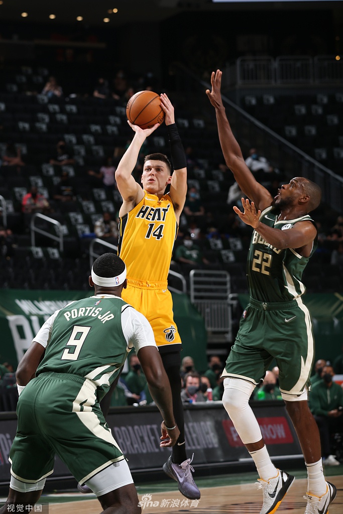 [NBA季后赛]热火107-109雄鹿 米德尔顿绝杀