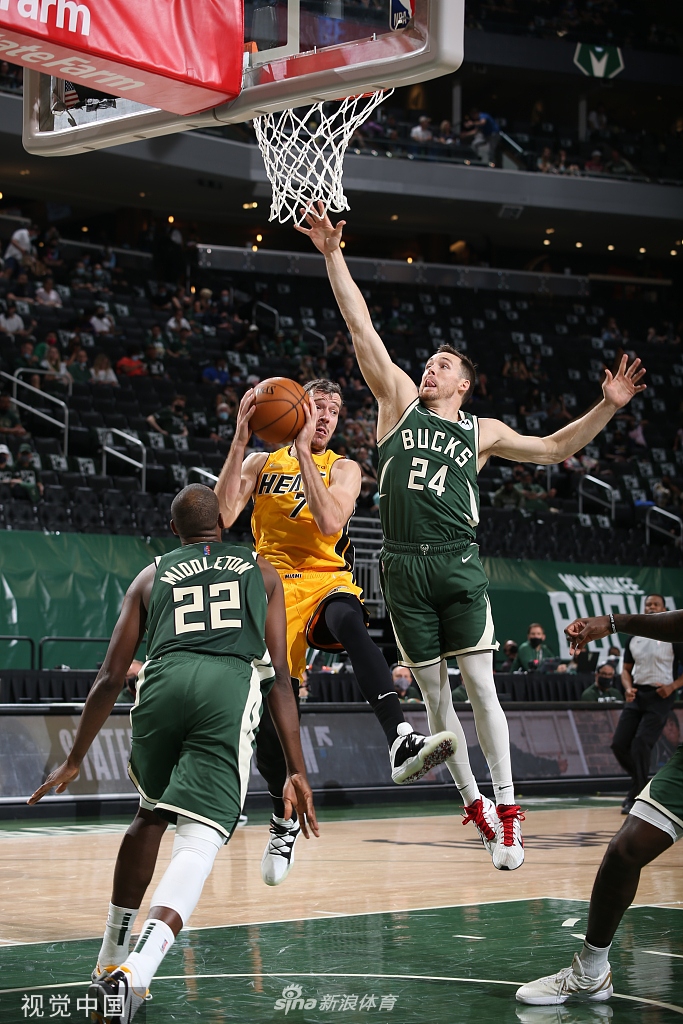 [NBA季后赛]热火107-109雄鹿 米德尔顿绝杀