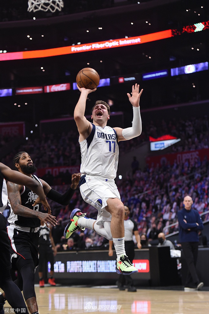 [NBA季后赛]独行侠113-103快船 东契奇三双