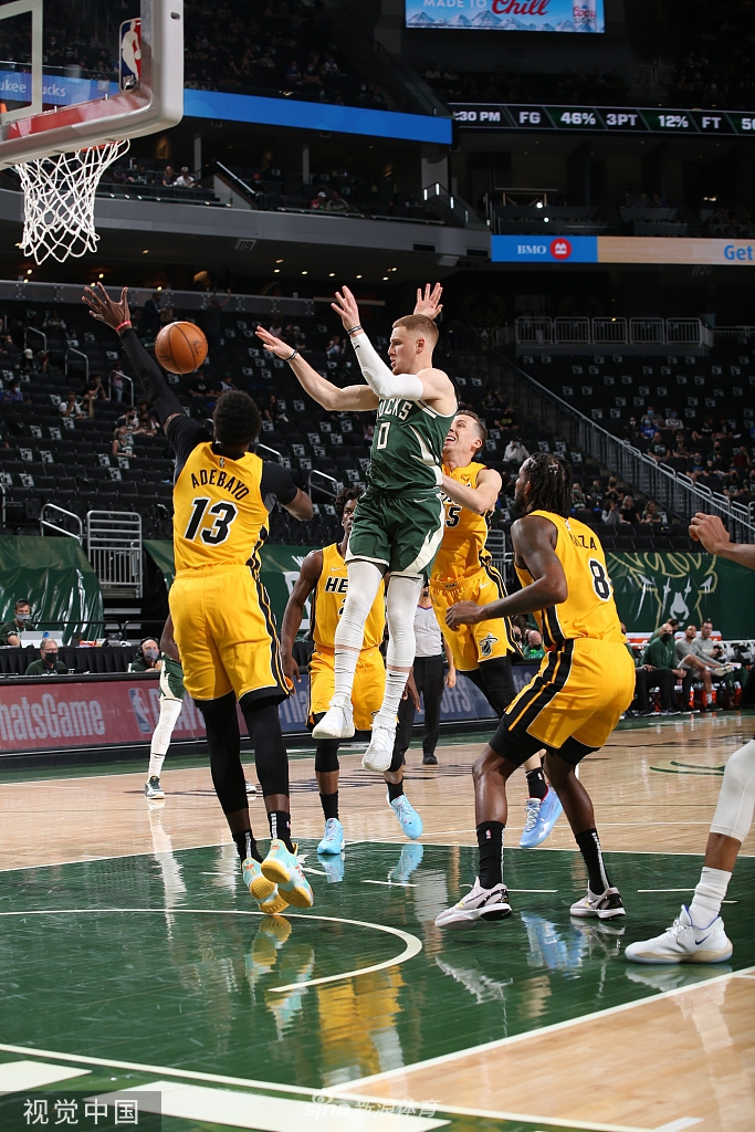 [NBA季后赛]热火107-109雄鹿 米德尔顿绝杀