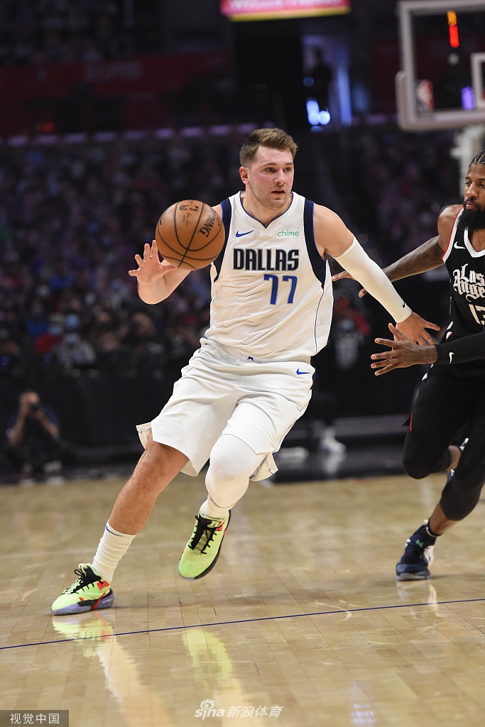 [NBA季后赛]独行侠113-103快船 东契奇三双